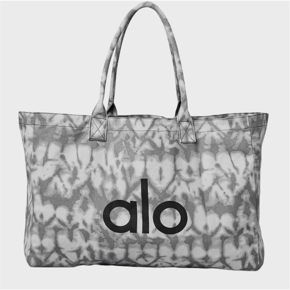 Iconic Shopper Tote